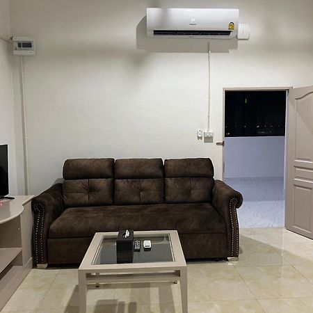Mall Suites Hotel Бангкок Экстерьер фото