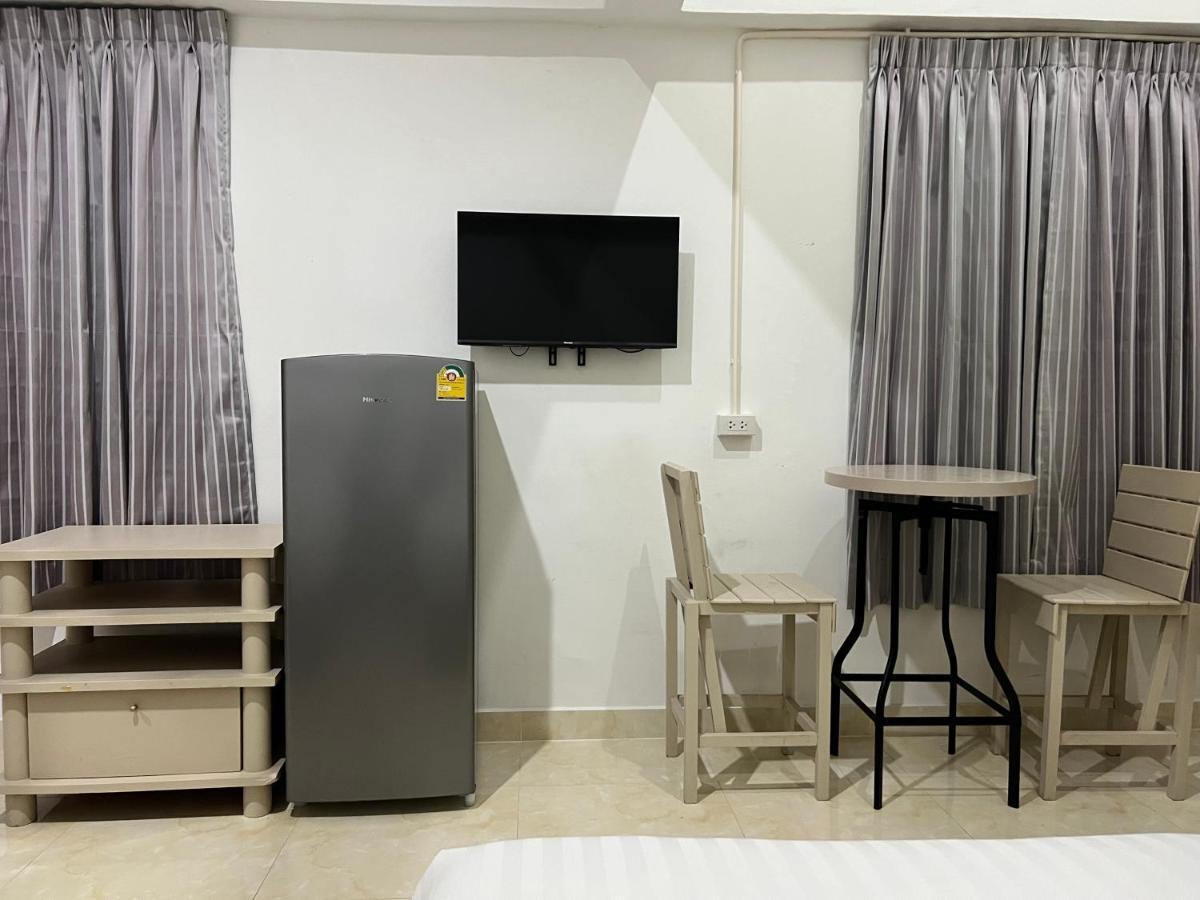 Mall Suites Hotel Бангкок Экстерьер фото