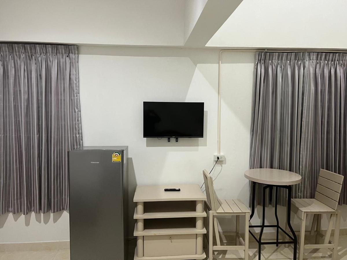 Mall Suites Hotel Бангкок Экстерьер фото