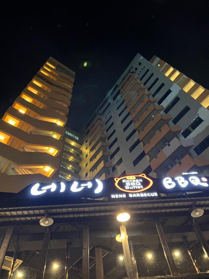 Mall Suites Hotel Бангкок Экстерьер фото