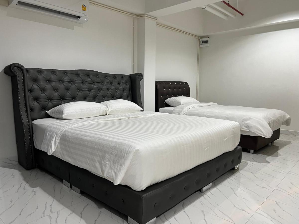 Mall Suites Hotel Бангкок Экстерьер фото
