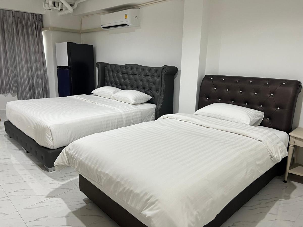 Mall Suites Hotel Бангкок Экстерьер фото