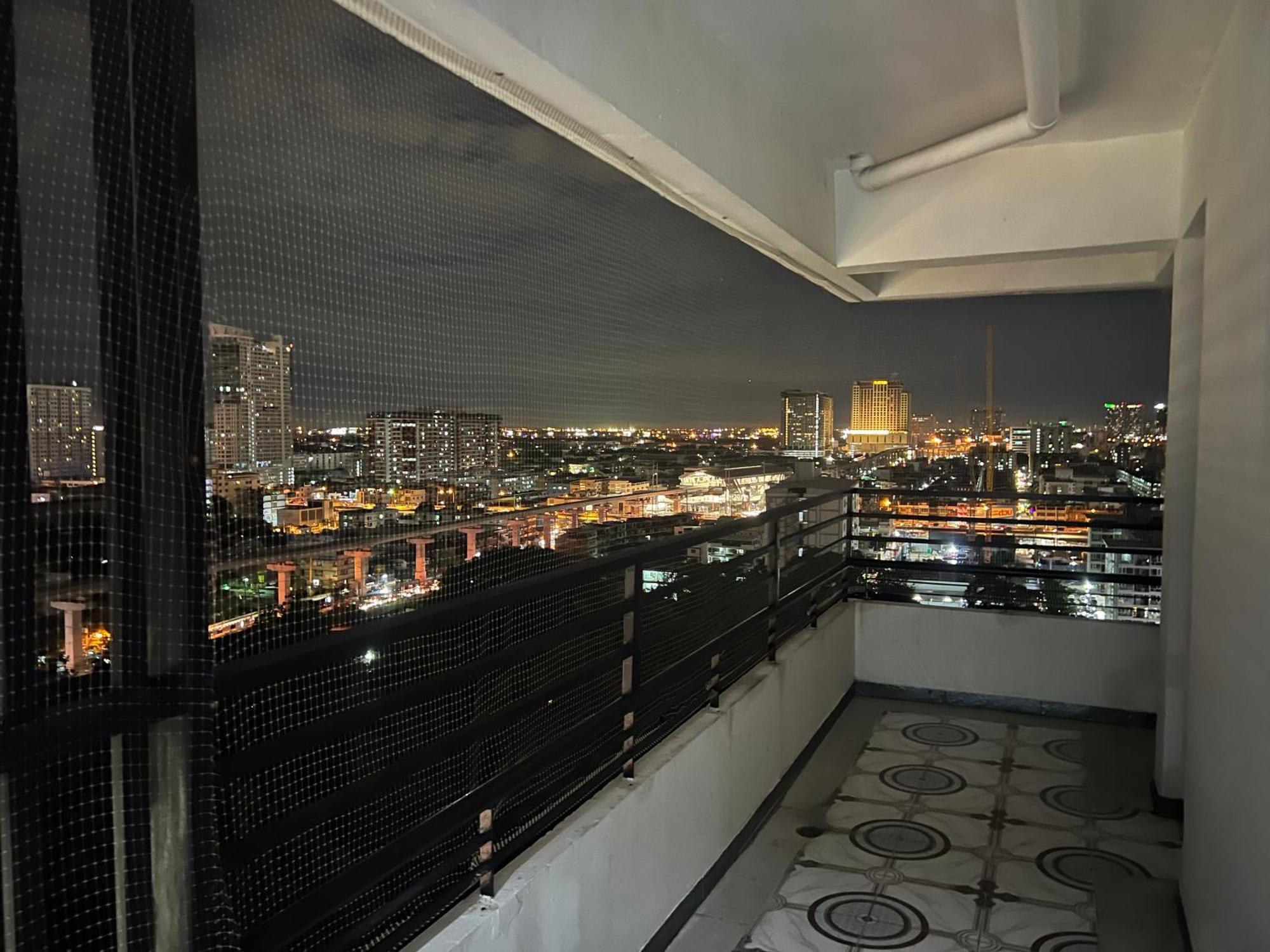 Mall Suites Hotel Бангкок Экстерьер фото