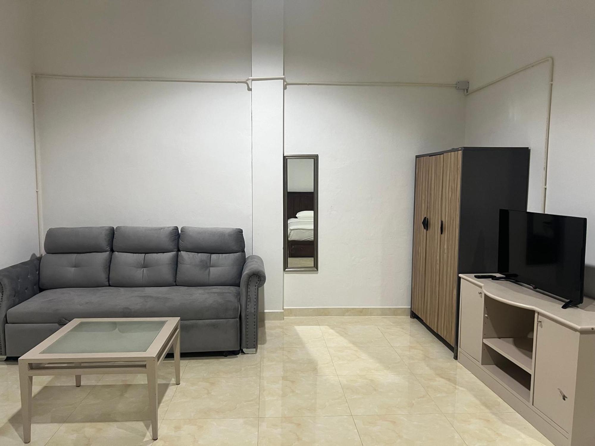 Mall Suites Hotel Бангкок Экстерьер фото