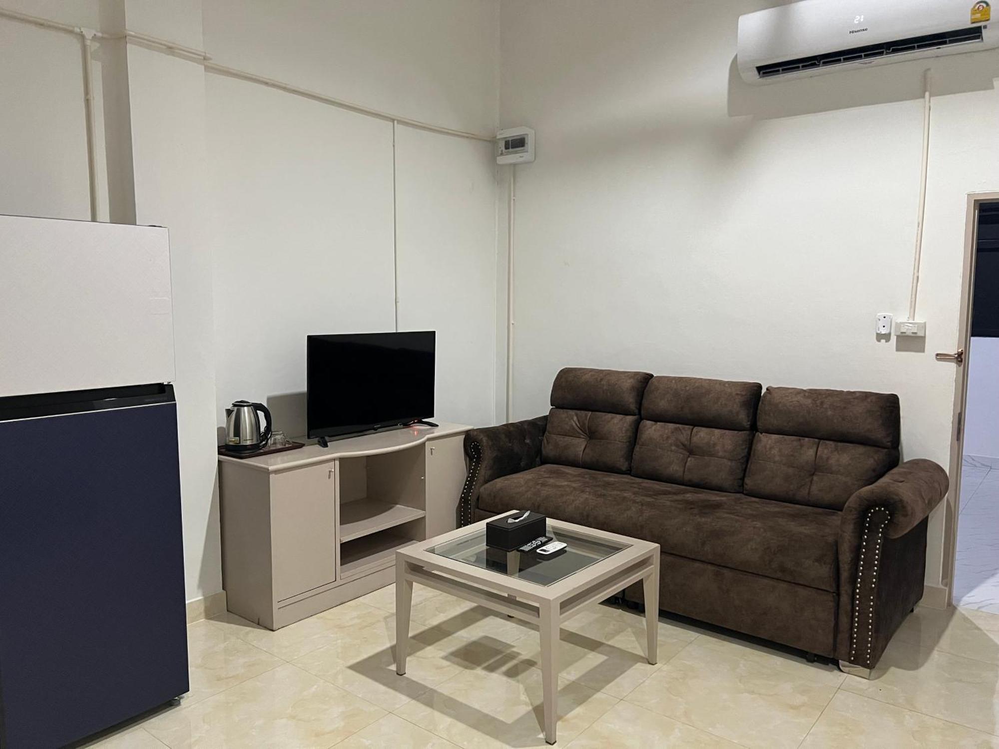 Mall Suites Hotel Бангкок Экстерьер фото